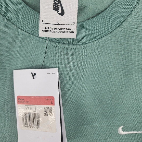 Nike Solo Swoosh Fleece Crew Loose Fit Sweatshirt - Picture 3 of 10